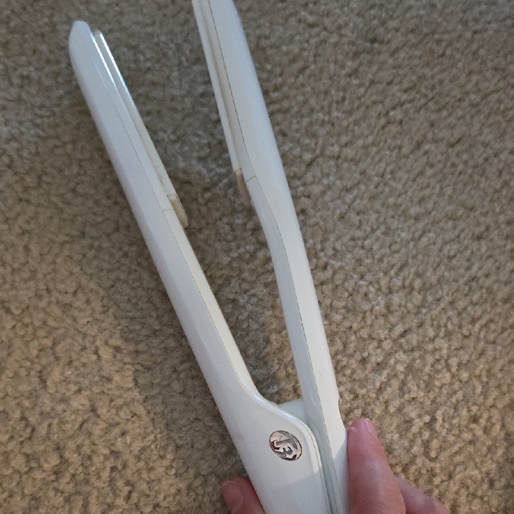 T3 White Hair Straightener